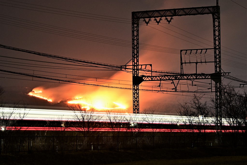 山が燃えあがっている時